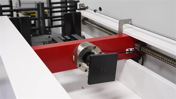 Tensile and compression testing machine for inline fiber closure1